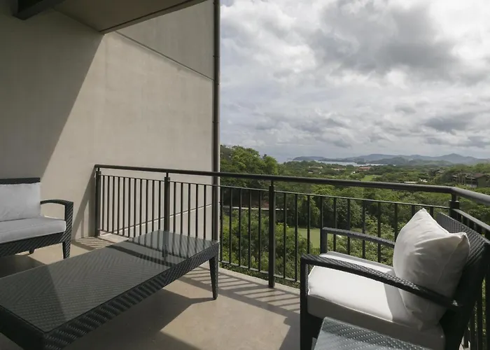 Cozy 1br With Partial Ocean View - Roble Sabana - Reserva Conchall Ferienhaus *